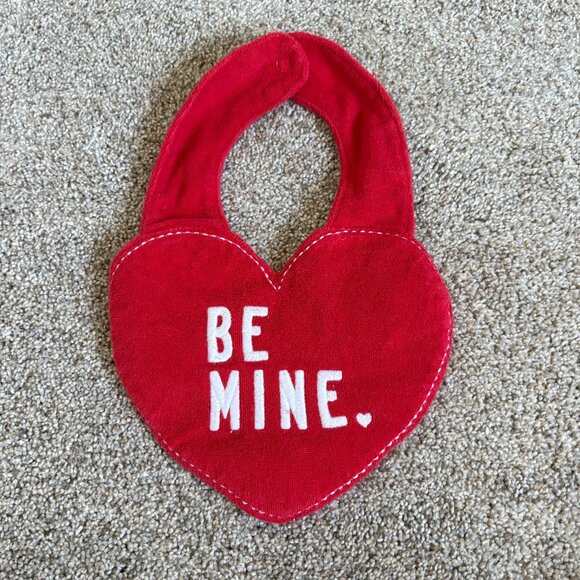 Be Mine Valentine’s Day Baby Feeding Drool Bib Red Heart - Picture 1 of 2